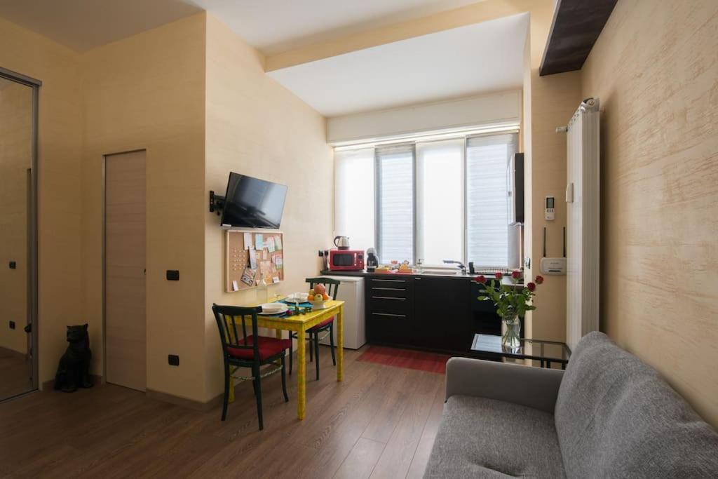 Appartamento Milano Zona Centrale Екстер'єр фото